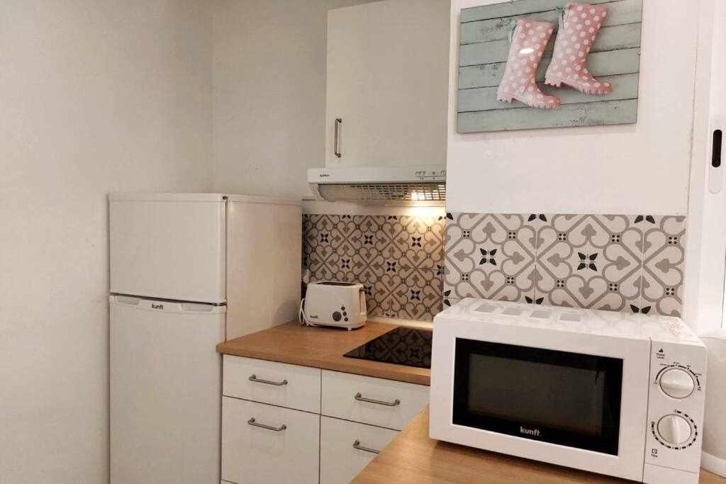 Апартаменти Bonito Apartamento En 2º Linea De Playa & Parking Малага Екстер'єр фото