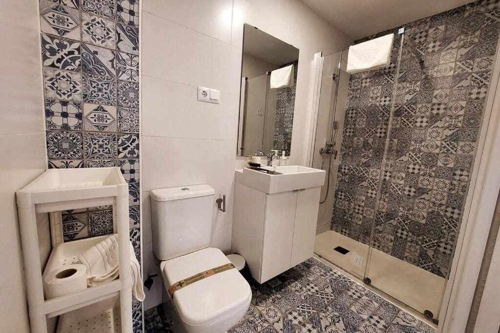 Апартаменти Bonito Apartamento En 2º Linea De Playa & Parking Малага Екстер'єр фото